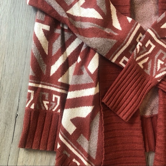 Lovely Open Front Knit Sweater - Picture 2 of 4